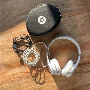 Beats by Dre solo3 wireless headphones